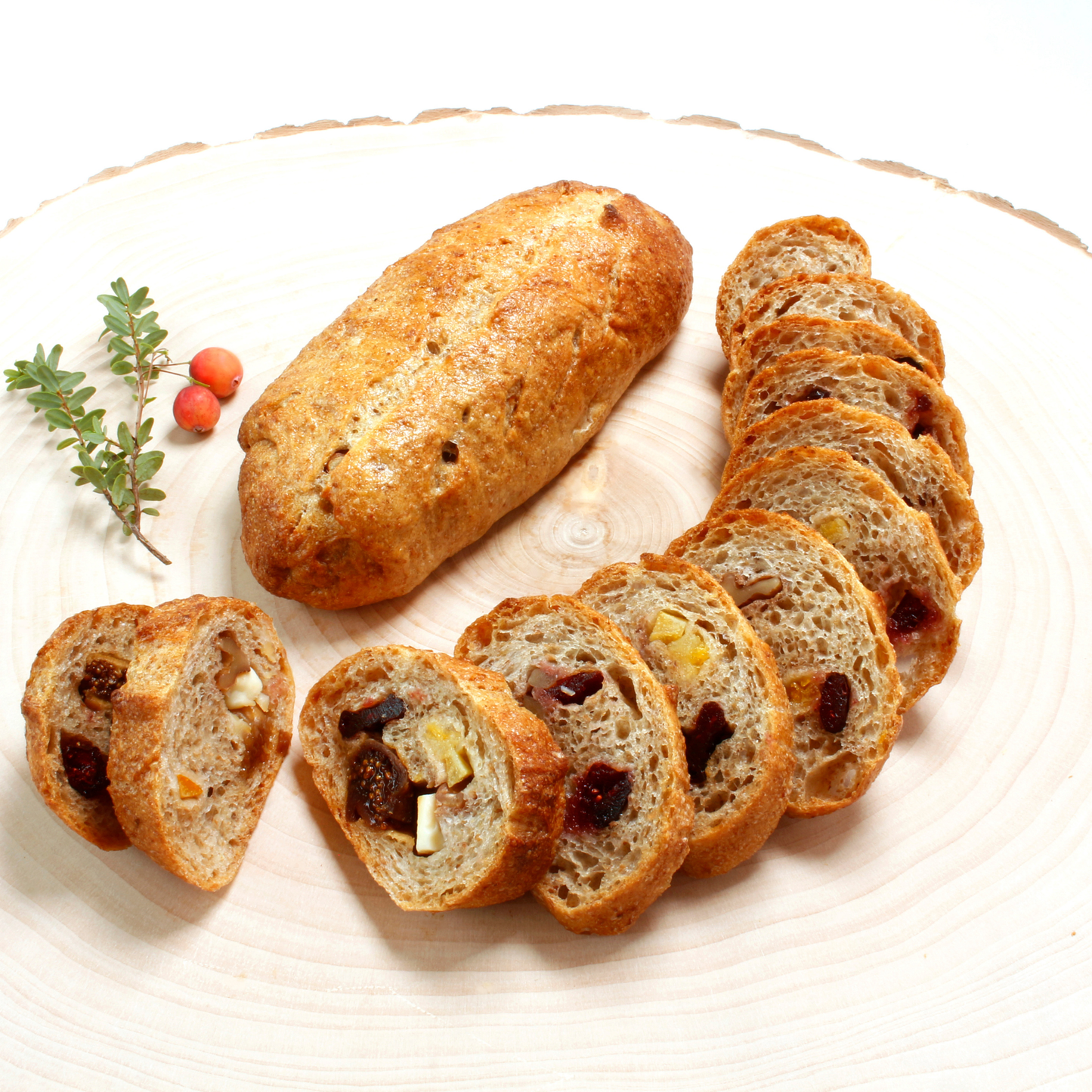 【全粒粉30％】ドライいちじくとくるみのカンパーニュ｜クランベリー・オレンジピール・クリームチーズ入り